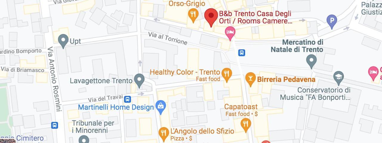 Accanto Ai Mercatini Di Natale * Trento